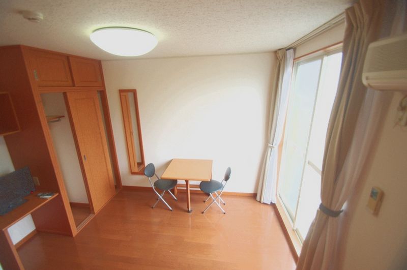 レオパレスノースウエスト橿原 居間