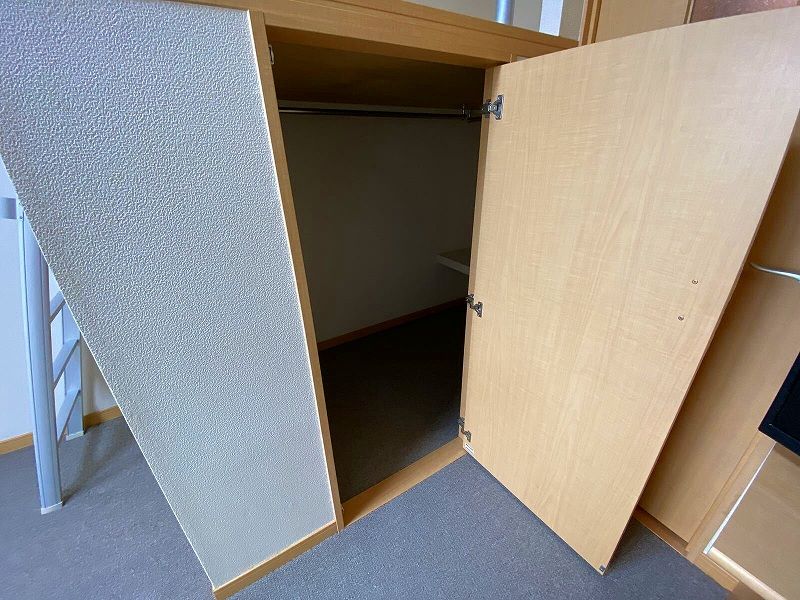 leopalace East Hills Storage