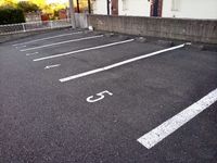 レオパレスＣＲＥＷ 駐車場