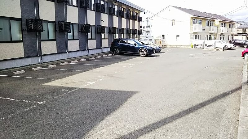 レオパレス第２仙北駅前 駐車場