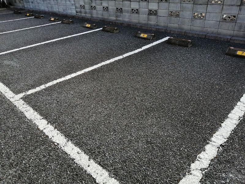 レオパレススジャク 駐車場