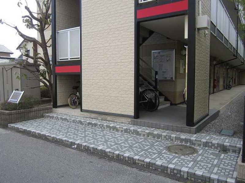レオパレスパークハウス宮の内 エントランス