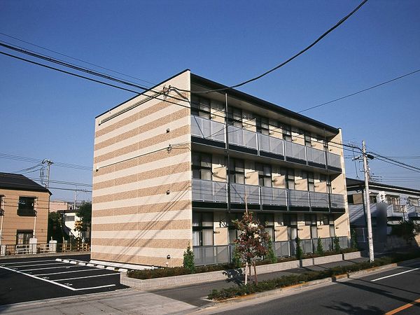 レオパレススカイ 外観