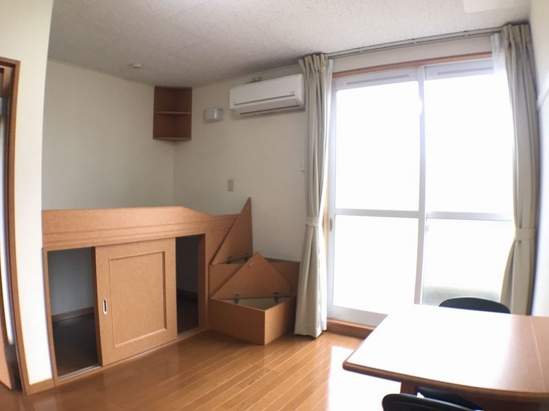 レオパレスひだまり 寝室