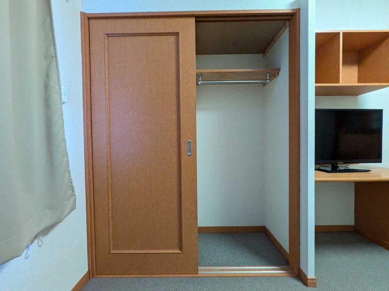 レオパレスジュネス 収納