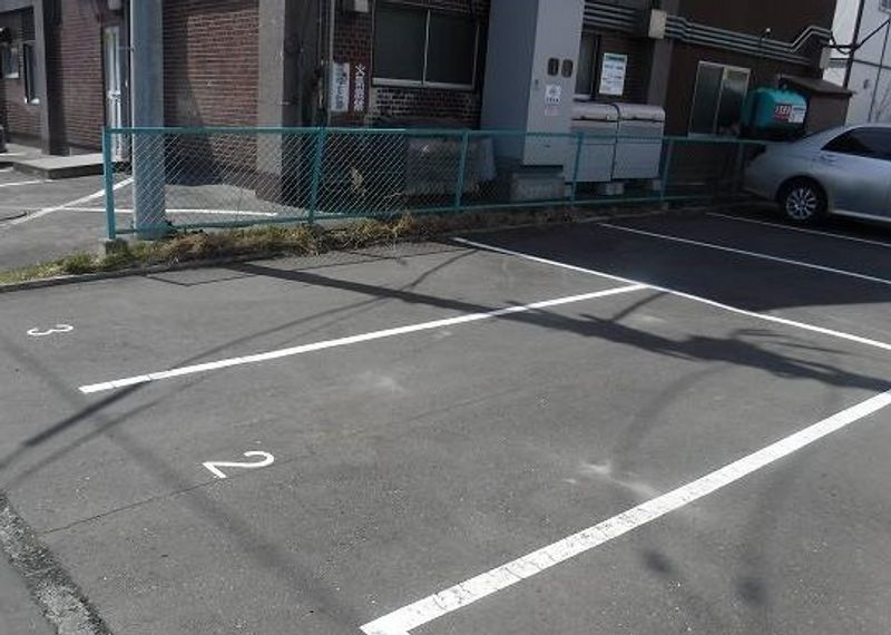 レオパレスポピーⅡ 駐車場
