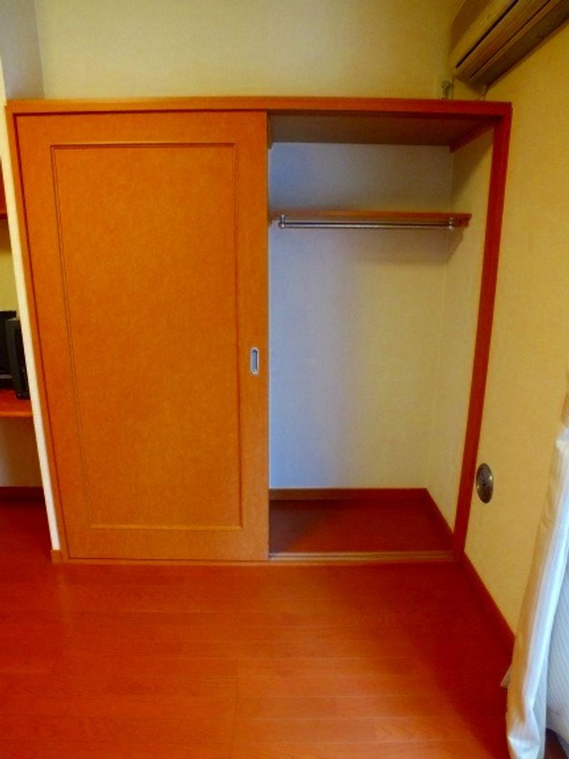 レオパレスファーム　オイカワ 収納