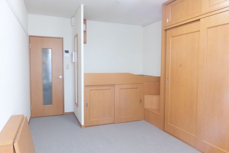 レオパレスＭ．Ｒ．Ｔ 居間