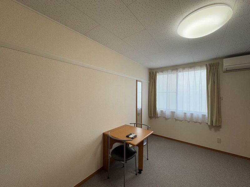 レオパレスＮウィング 居間
