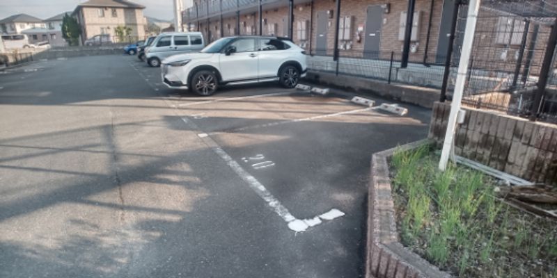レオパレスムラヤマⅡ 駐車場