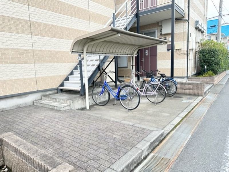 レオパレスリンデンバウム エントランス