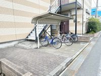 レオパレスリンデンバウム エントランス