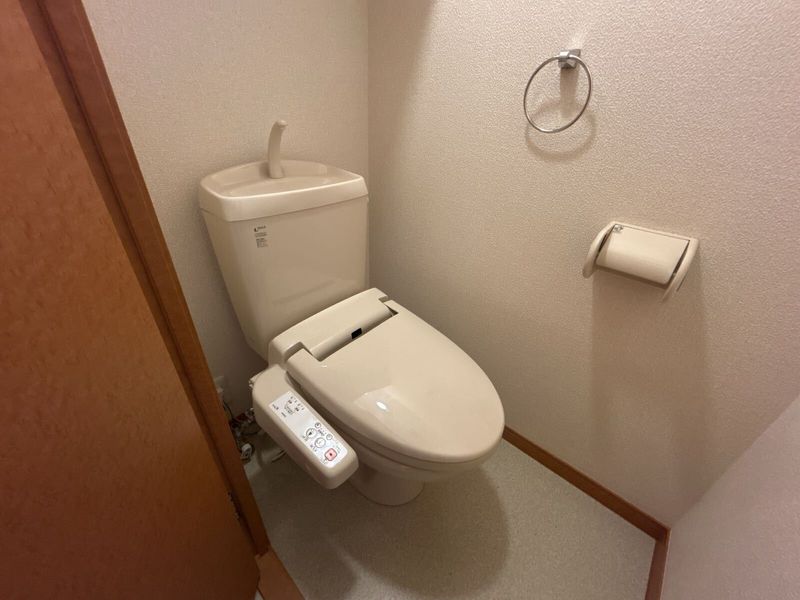 レオパレスサーンクタカダ トイレ
