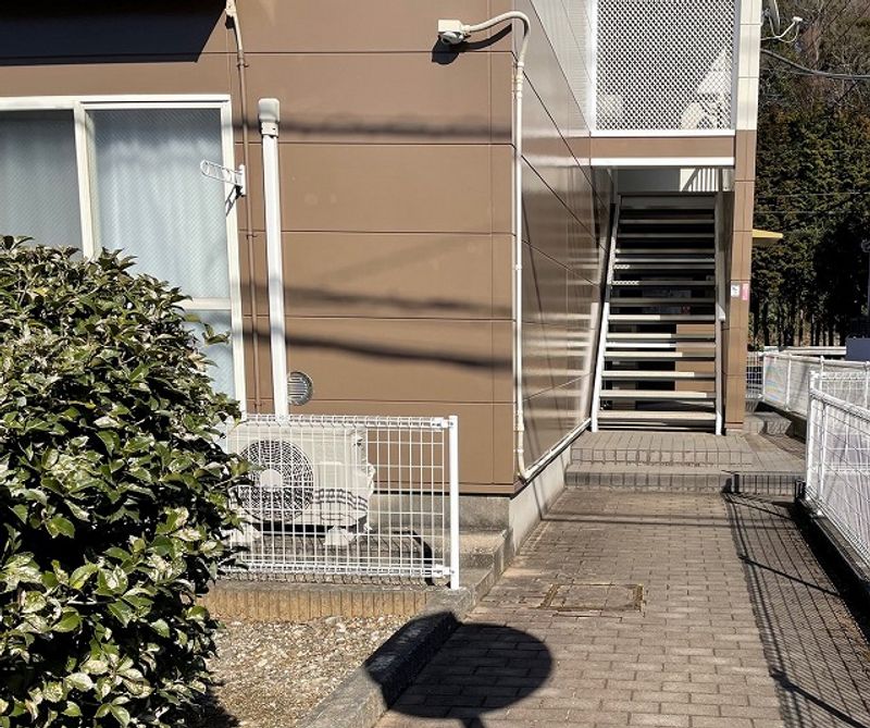 レオパレスユーカリが丘 エントランス
