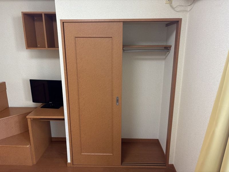 レオパレスアルテⅢ 収納