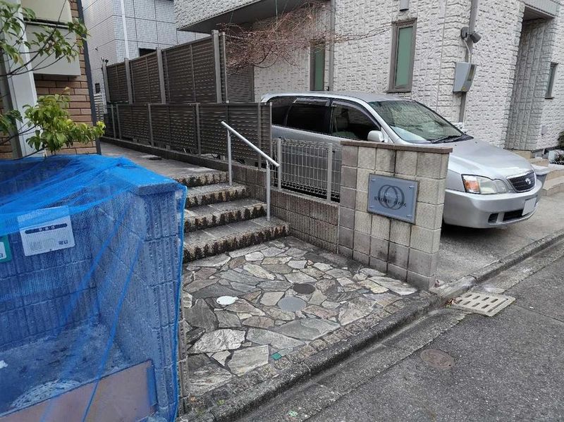 LEONEXT KAORU House 入口