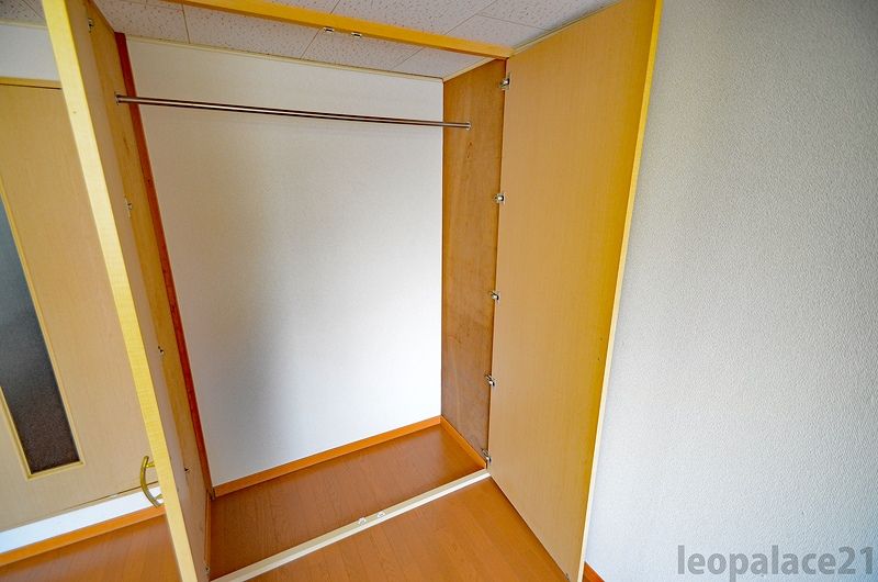 レオパレスクレール 収納