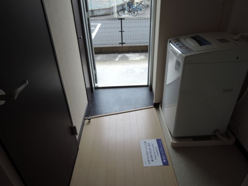 レオネクストイーグル 玄関