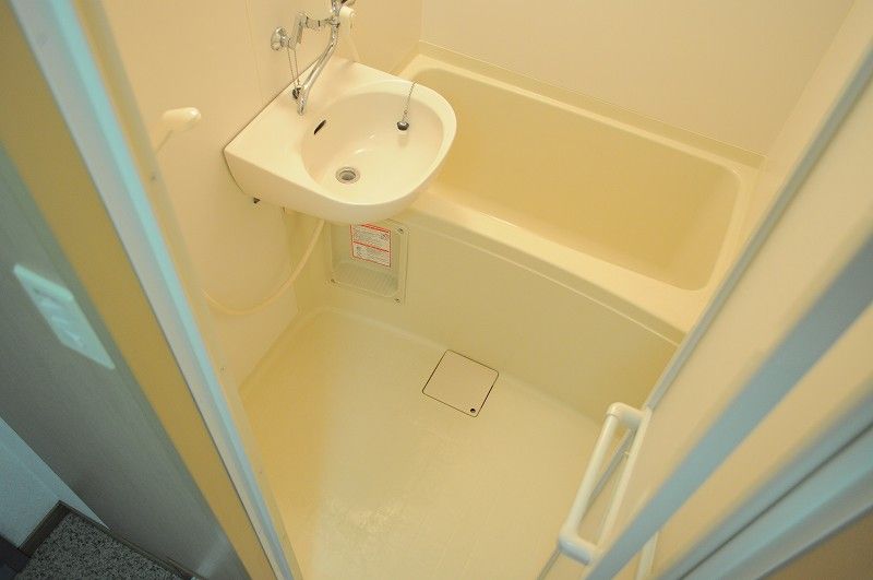leopalace Shinonome Bathroom