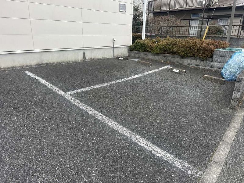 レオパレス東豊田Ⅱ 駐車場