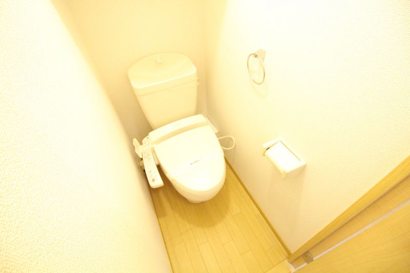 レオパレスはるる トイレ