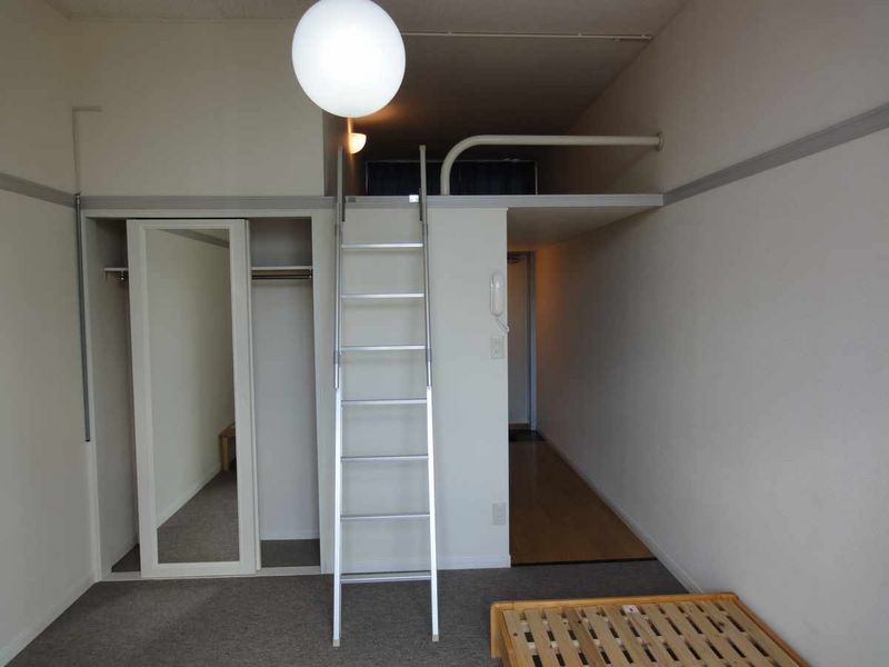 レオパレスフレッシュⅢ 居間
