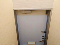 レオパレスウィング 玄関