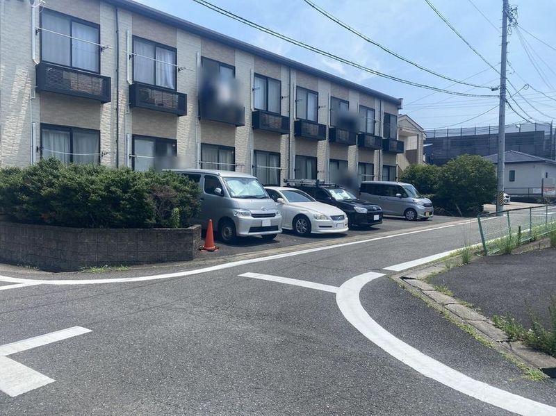 レオパレスＲＥＩＮＡ 駐車場