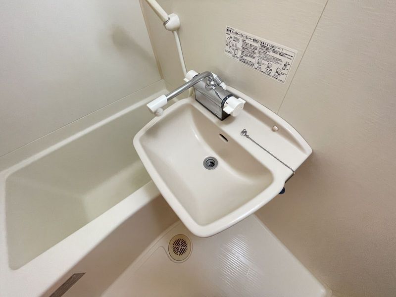 レオパレスタカネ．台 洗面台