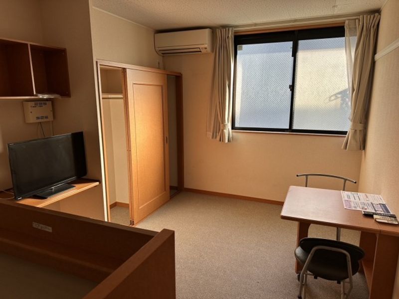 レオパレスアダージョ 居間