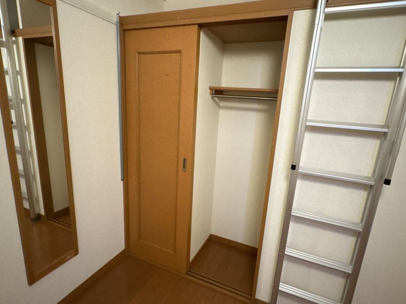 レオパレスエクレール 収納