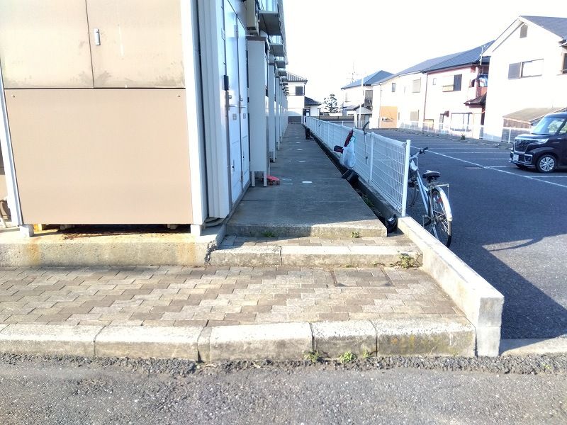 レオパレスブラントン　ハウス エントランス