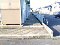 レオパレスブラントン　ハウス エントランス