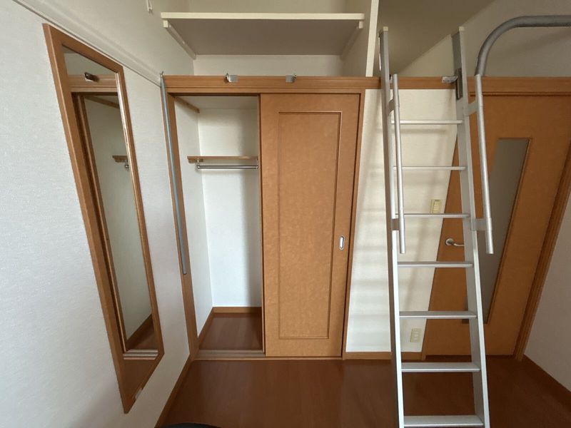 レオパレスオアシス 収納