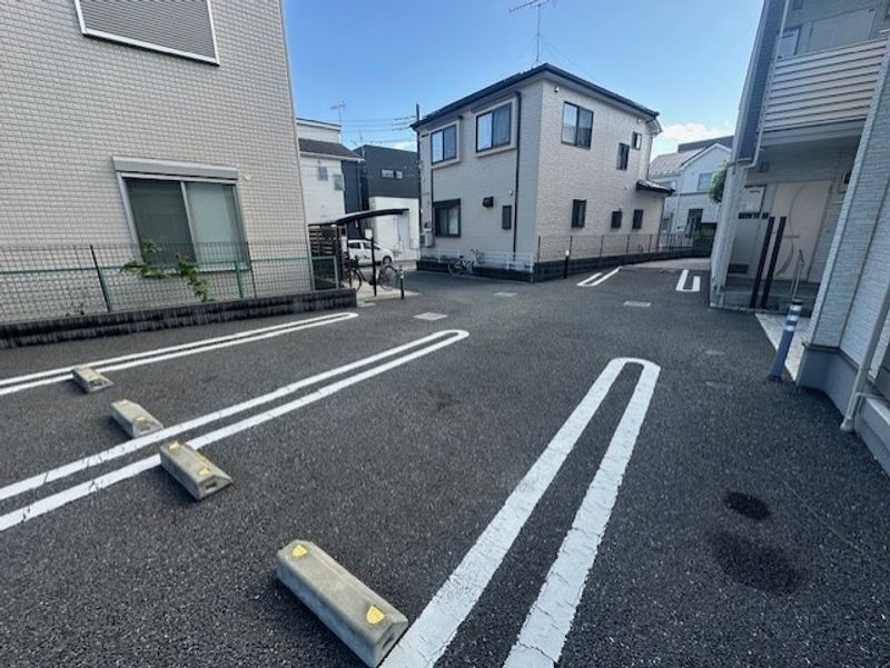 クレイノティアラ 駐車場