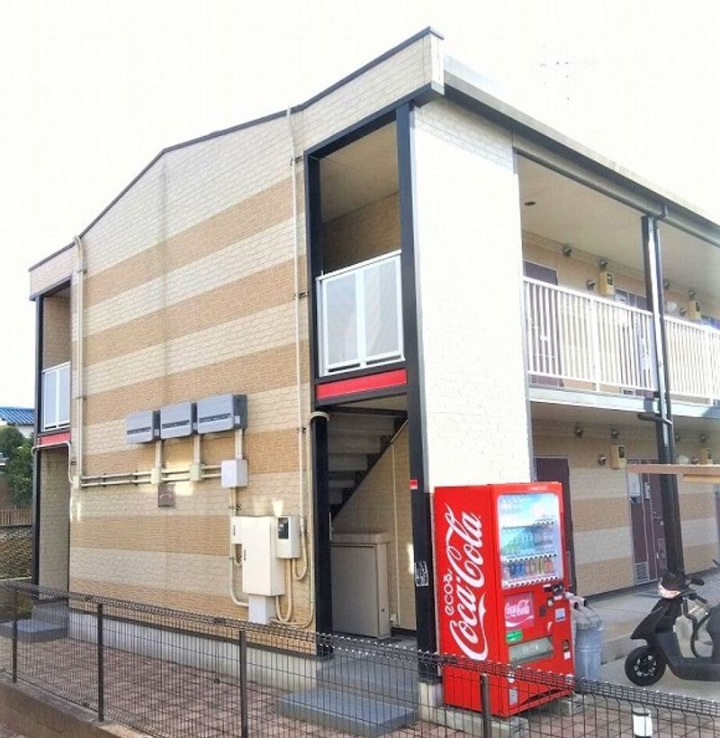 レオパレスプレミール 外観