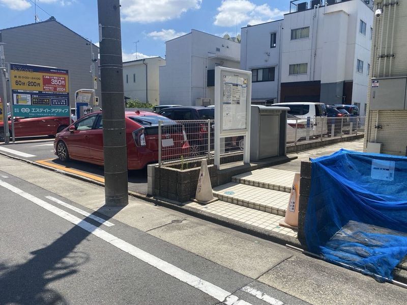 レオネクスト向島 エントランス