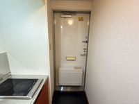 レオパレスウィル７７ 玄関