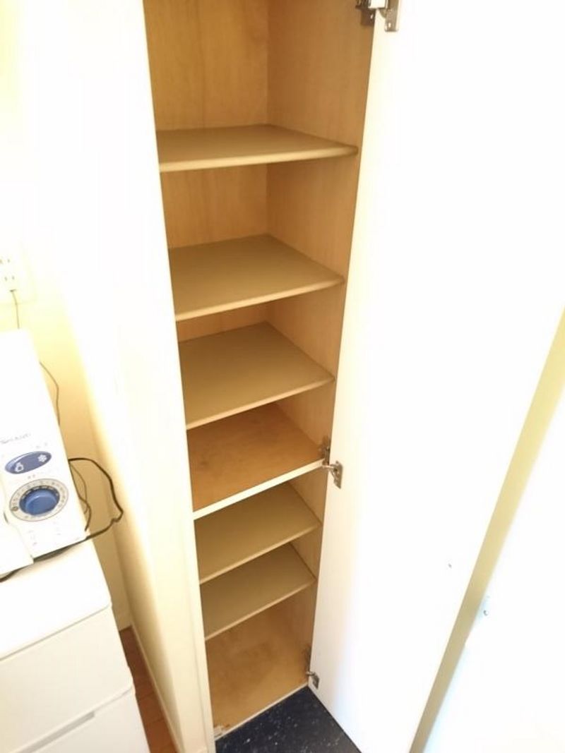レオパレスファーレ 玄関