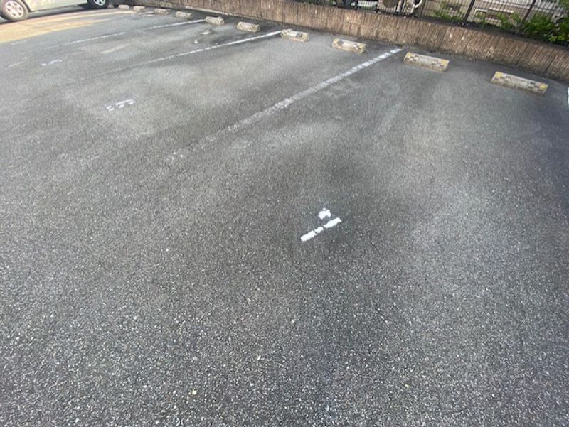 レオパレスソレイユ　箕面 駐車場