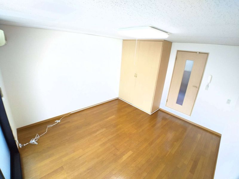 レオパレスピュア 居間