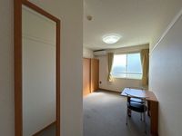 レオパレス海誠 居間