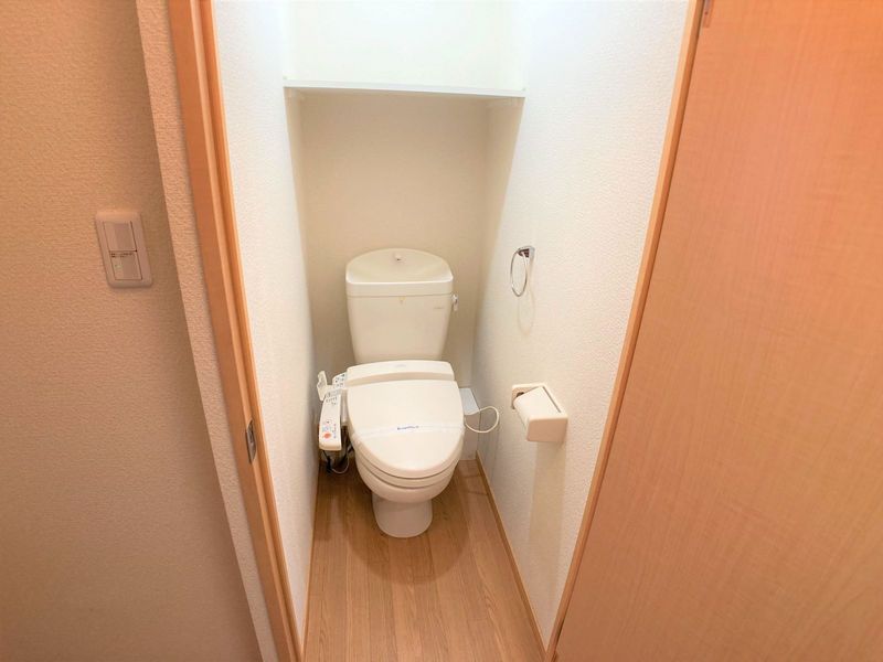 レオパレスグリーンエイジ鷹師 トイレ