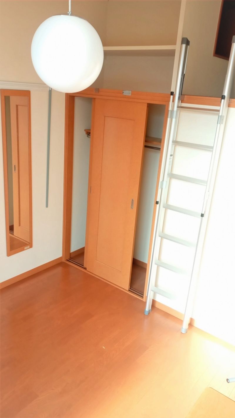 レオパレスシャルマン北越谷Ⅵ 居間