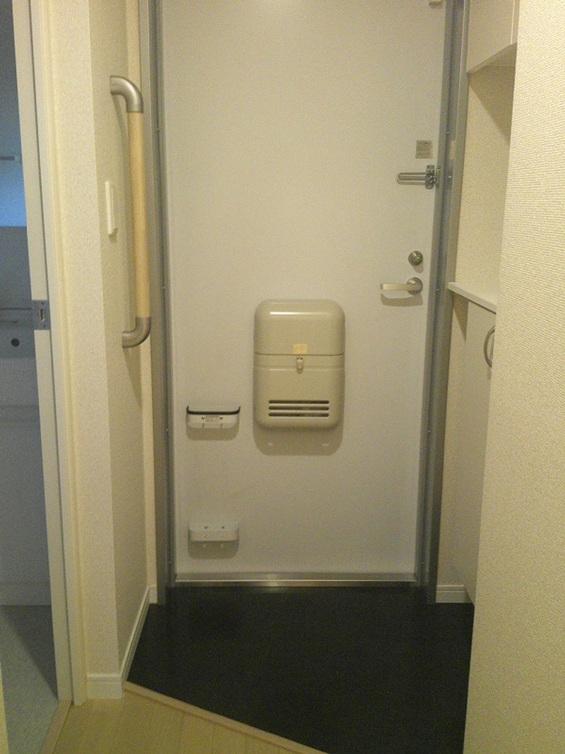 LEONEXT Freesia Entrance