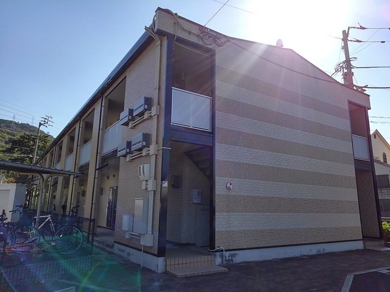 レオパレスメーテルベ 外観