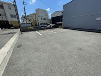 レオパレスコスモハウス 駐車場
