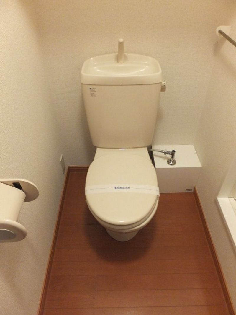 レオパレスアサヒ　アズール トイレ