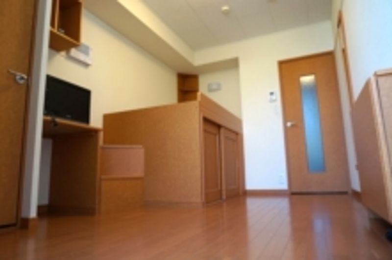 レオパレストロワイル片江 居間