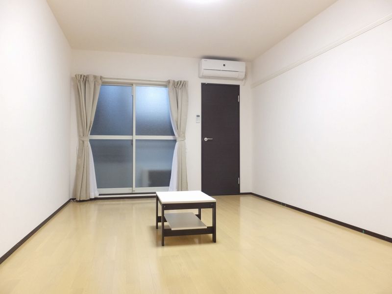 レオネクストＹＡＭＡＺＡＫＩⅡ 居間